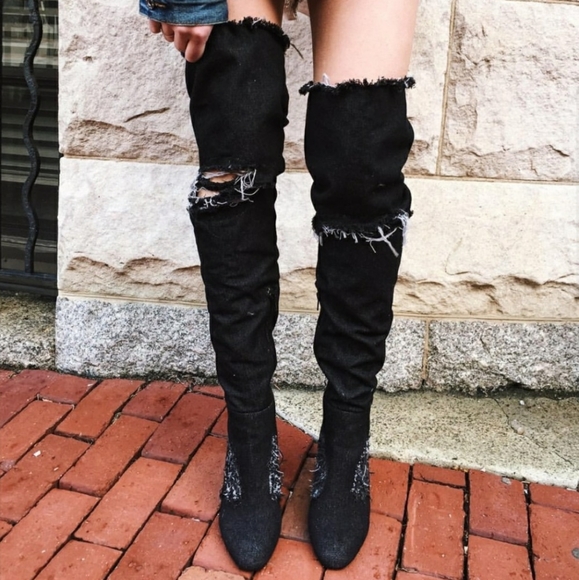 Jeffrey Campbell x LF Limited Edition Boots - Picture 3 of 4